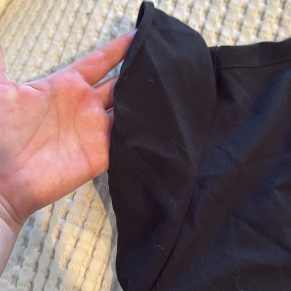 All black figs set with popular petal sleeve top - Picture 3 of 5